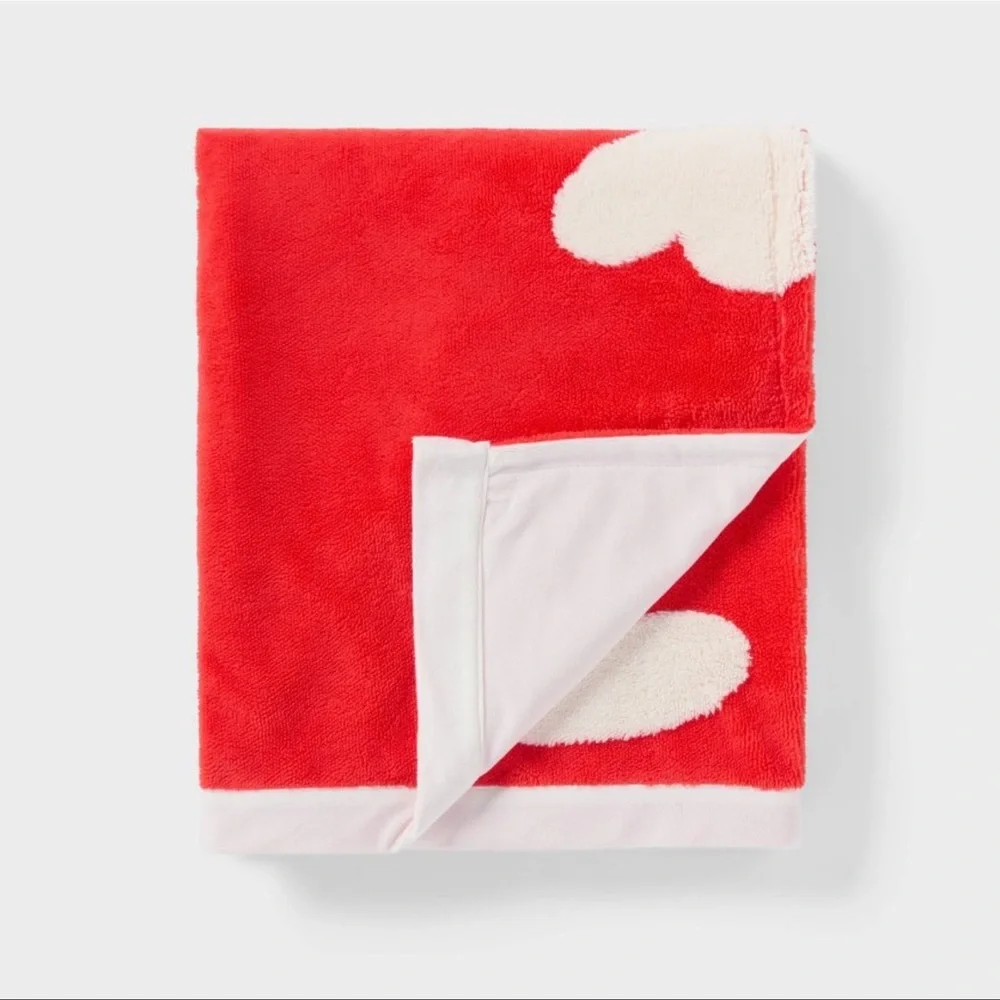 Pillowfort Red and White Heart Throw Blanket